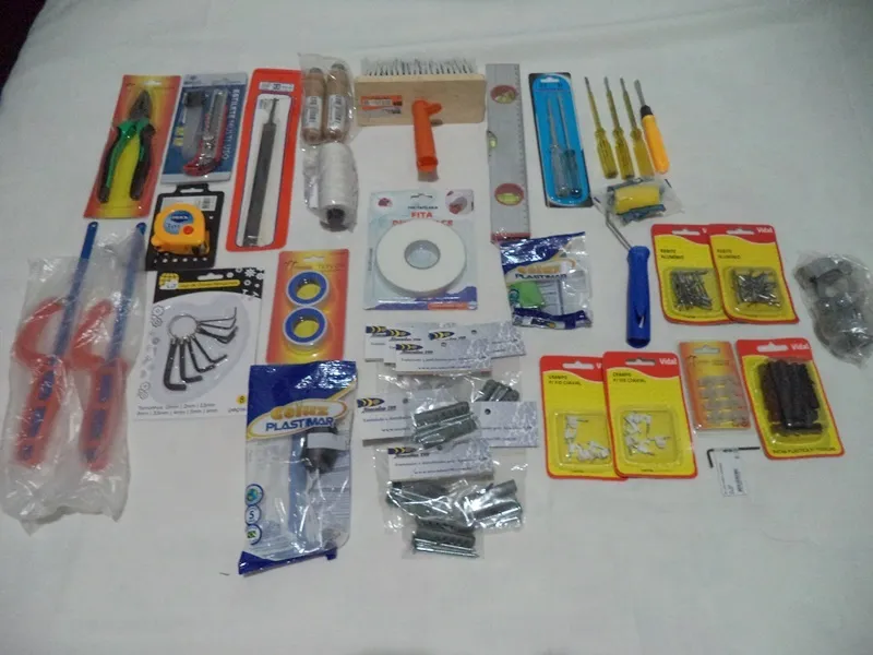 VENDE-SE FERRAMENTAS, NOVAS, NA EMBALAGEM- TUDO- R$ 150,00