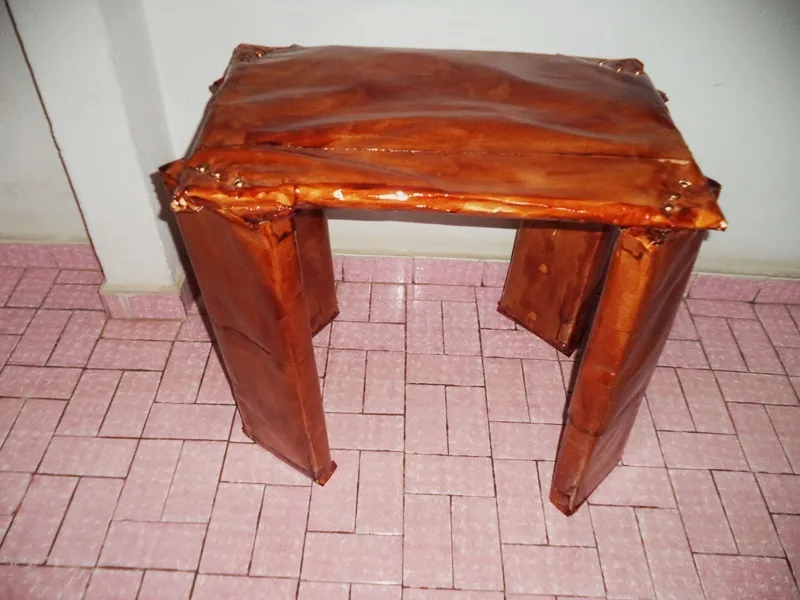 VENDE-SE MESA SEMINOVA- R$ 50,00