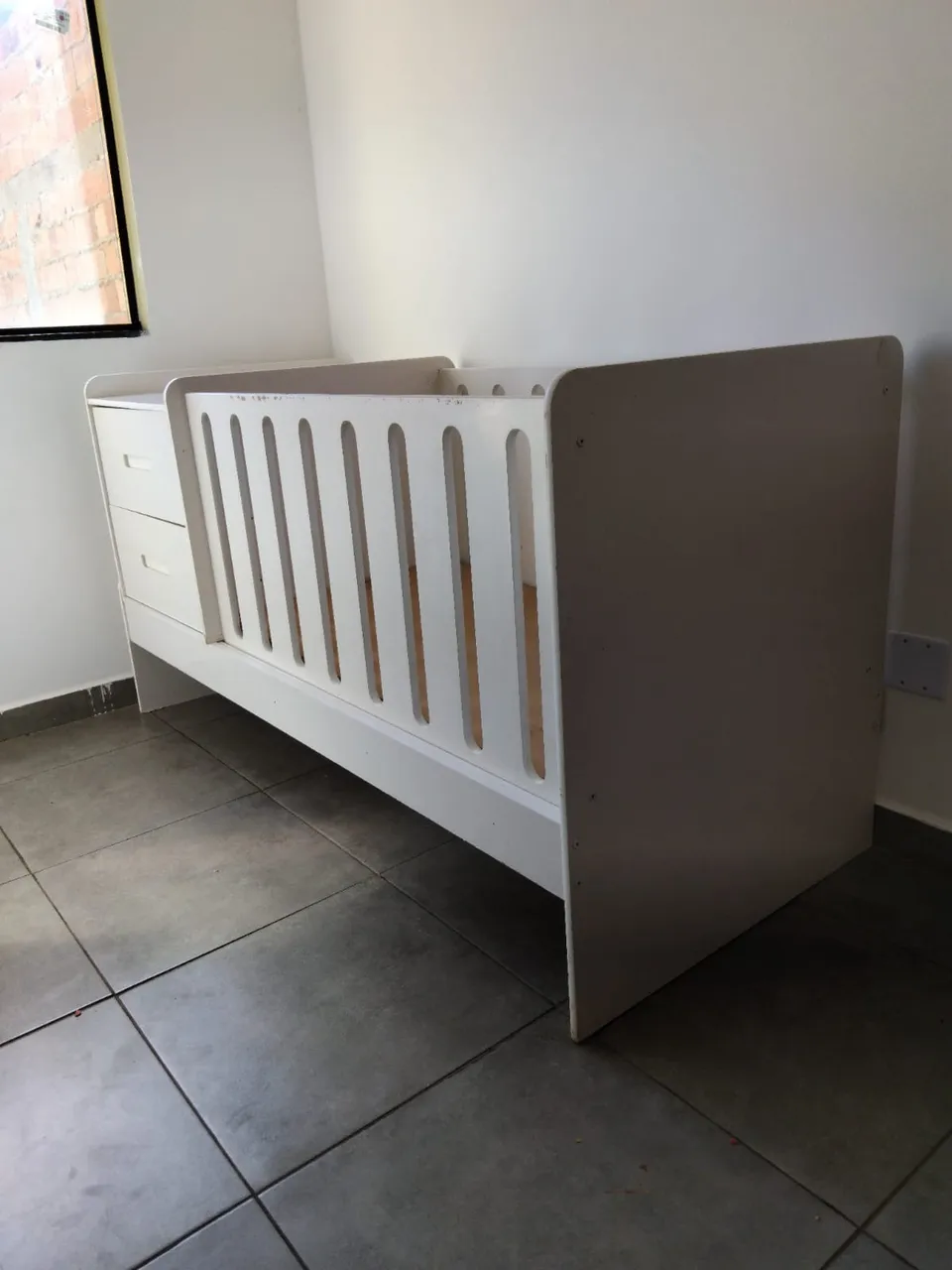 Berço Multifuncional Branco com Cômoda - Entrega e Montagem Grátis DF